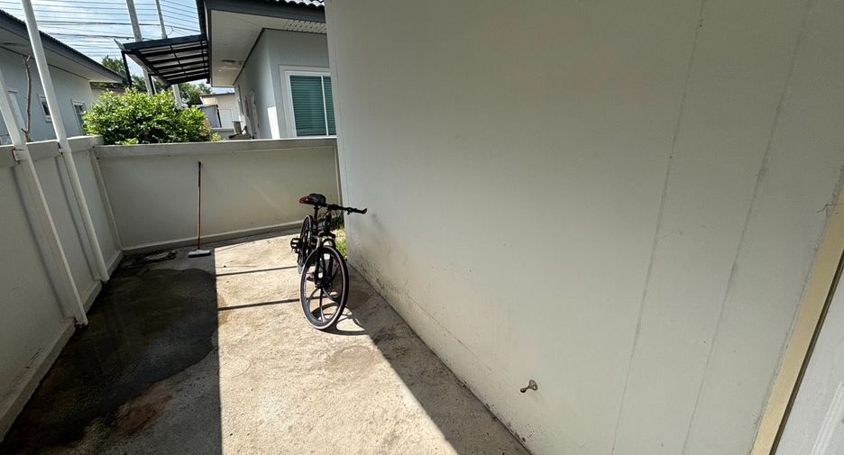 Casa en alquiler de 3 habitaciones en Mueang Rayong, Rayong