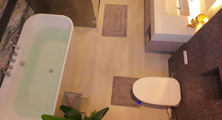 À vendre 3 chambres villa à Bang Lamung, Chonburi