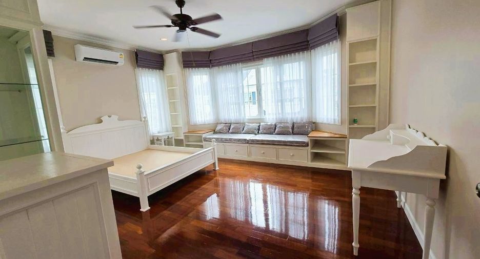 À vendre 4 chambres maison à Bang Na, Bangkok