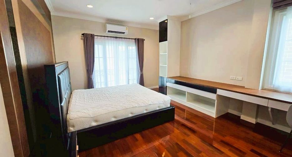 À vendre 4 chambres maison à Bang Na, Bangkok