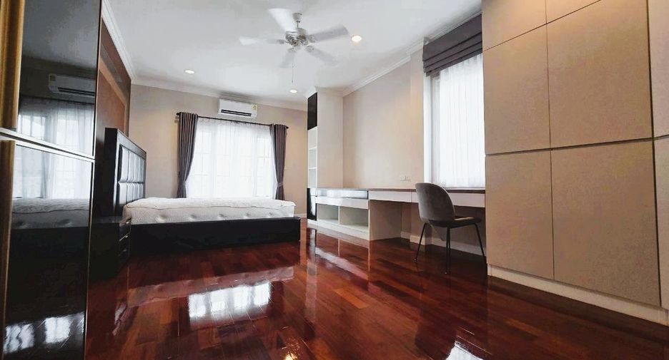 À vendre 4 chambres maison à Bang Na, Bangkok