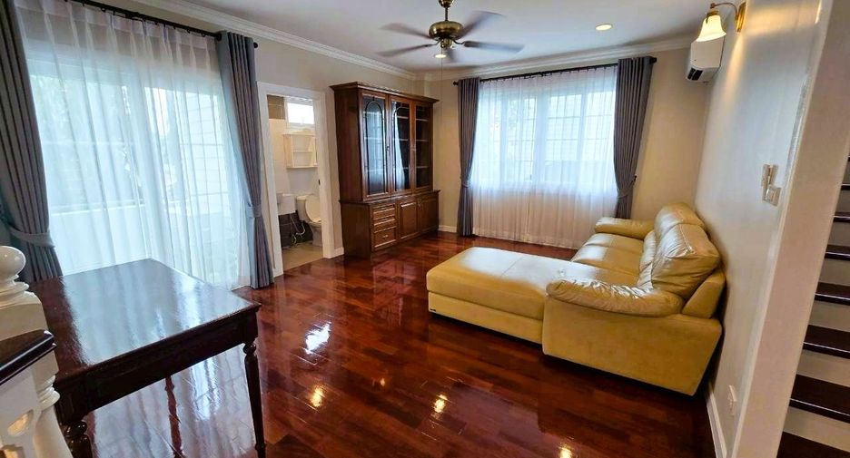 À vendre 4 chambres maison à Bang Na, Bangkok