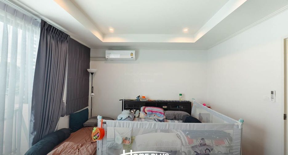 Casa adosada en venta de 4 habitaciones en Bang Kapi, Bangkok