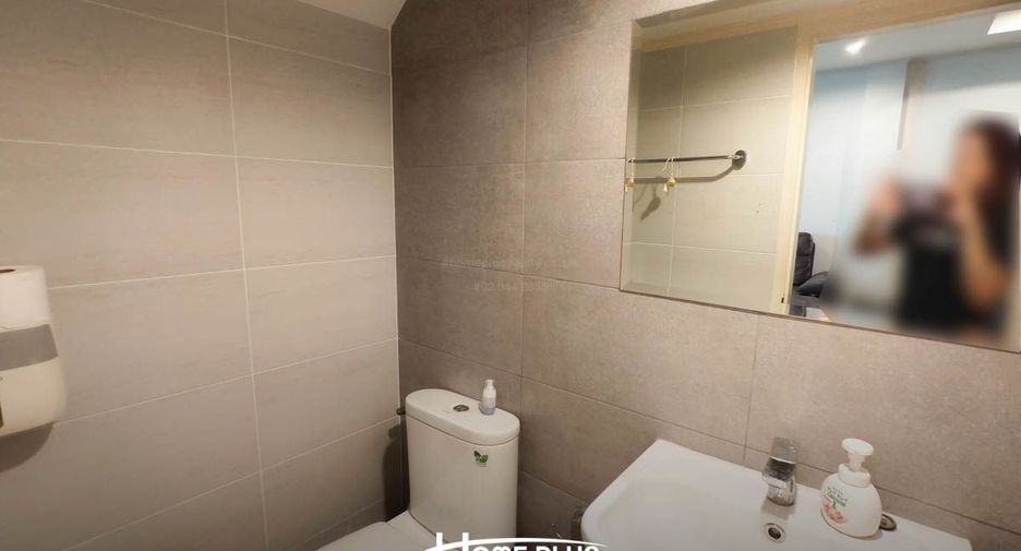 Casa adosada en venta de 4 habitaciones en Bang Kapi, Bangkok