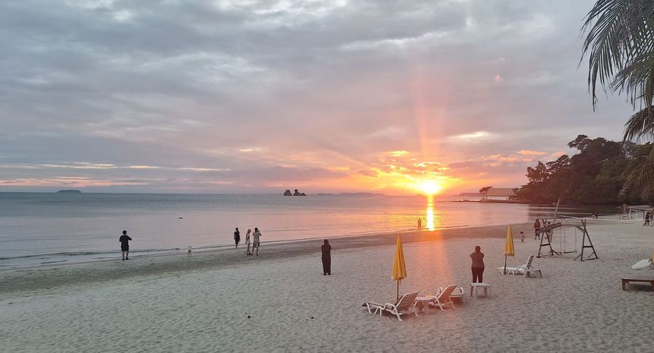 Reihenhaus zum Kauf mit 4 Zimmer in Klaeng, Rayong