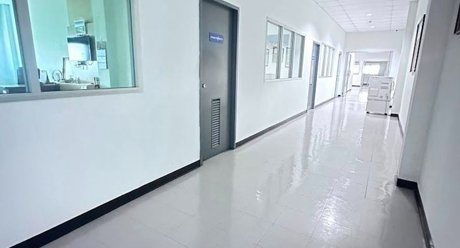 For sale 10 bedrooms retail Space in Lat Krabang, Bangkok