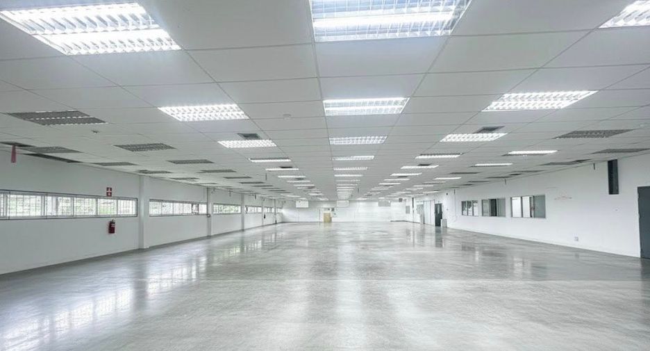 For sale 10 bedrooms retail Space in Lat Krabang, Bangkok