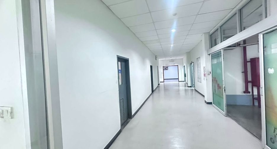 For sale 10 bedrooms retail Space in Lat Krabang, Bangkok