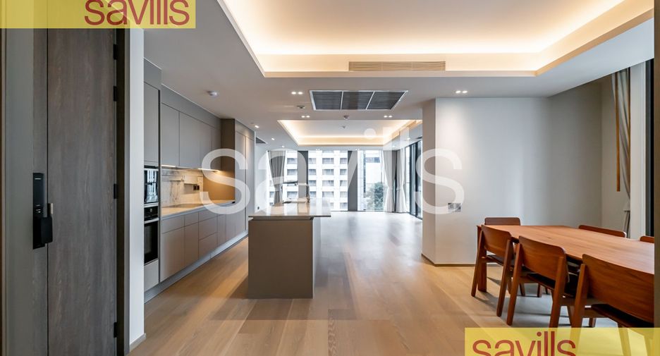 For rent 3 bedrooms condo in Pathum Wan, Bangkok