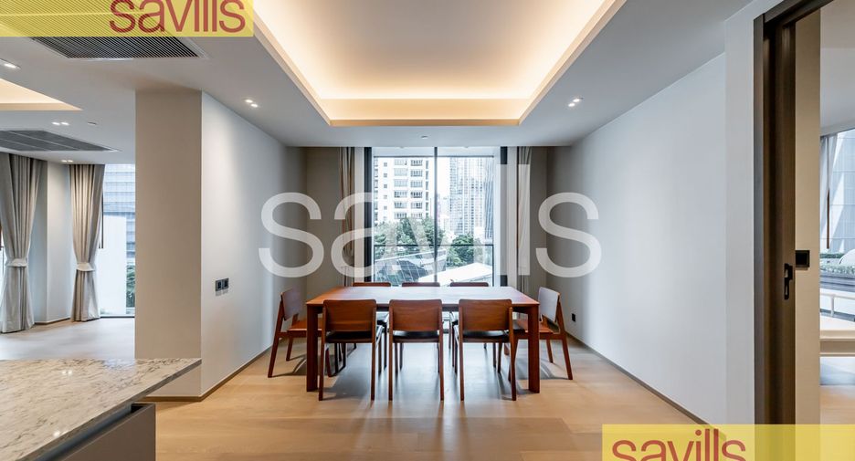 For rent 3 bedrooms condo in Pathum Wan, Bangkok