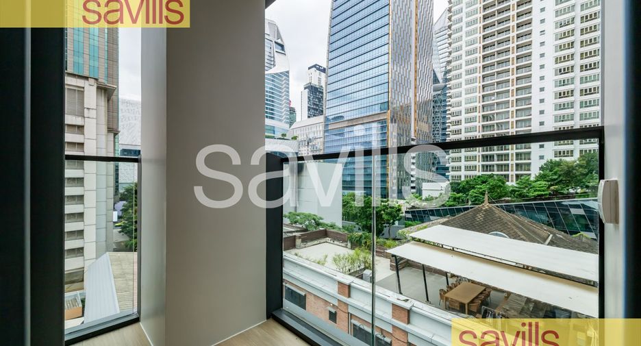 For rent 3 bedrooms condo in Pathum Wan, Bangkok