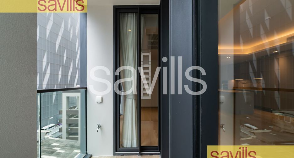 For rent 3 bedrooms condo in Pathum Wan, Bangkok