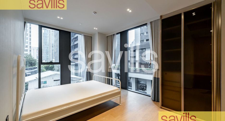 For rent 3 bedrooms condo in Pathum Wan, Bangkok