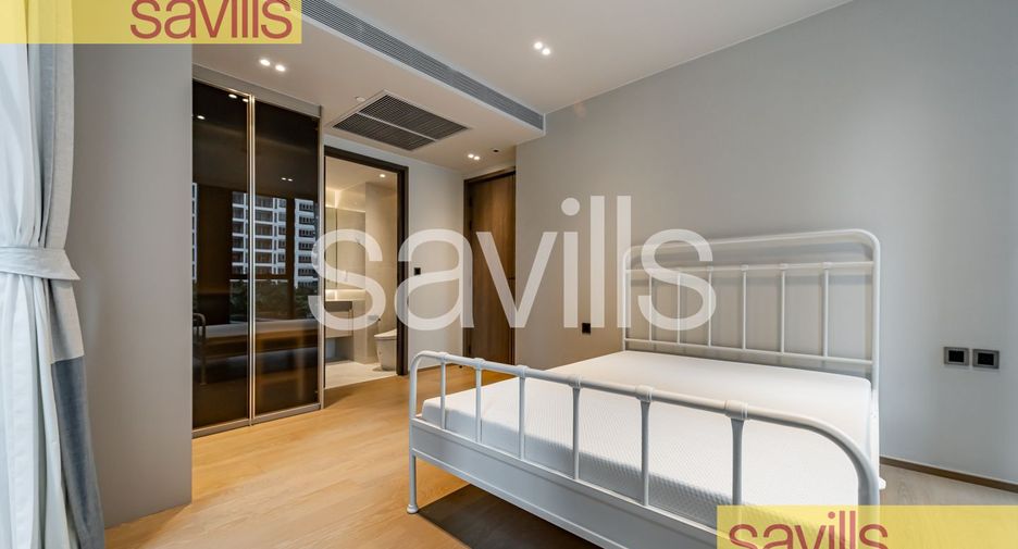 For rent 3 bedrooms condo in Pathum Wan, Bangkok