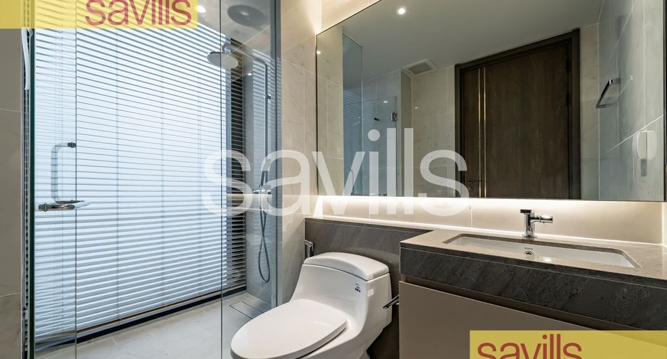 For rent 3 bedrooms condo in Pathum Wan, Bangkok