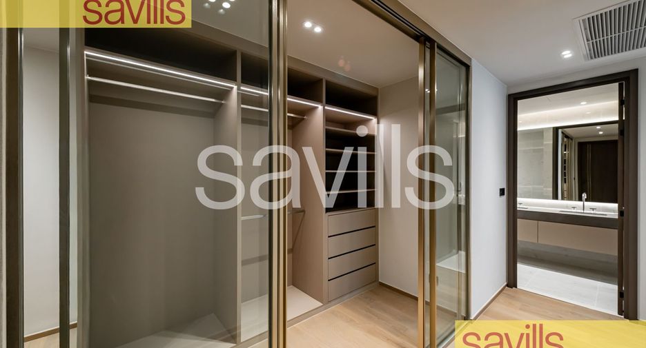 For rent 3 bedrooms condo in Pathum Wan, Bangkok