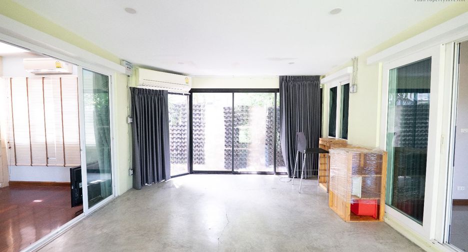 For sale 4 bedrooms house in Bang Bua Thong, Nonthaburi