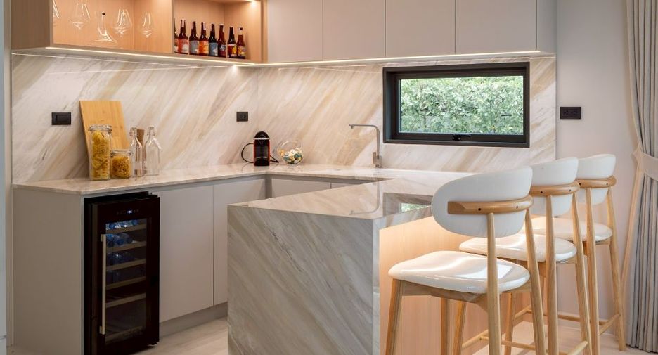 Haus zur Miete mit 4 Zimmer in Bang Phli, Samut Prakan