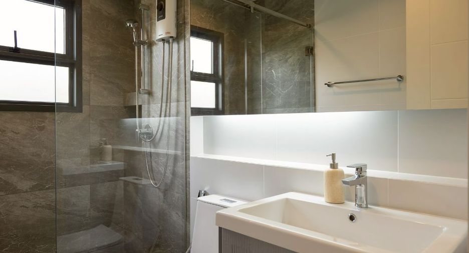 Haus zur Miete mit 4 Zimmer in Bang Phli, Samut Prakan