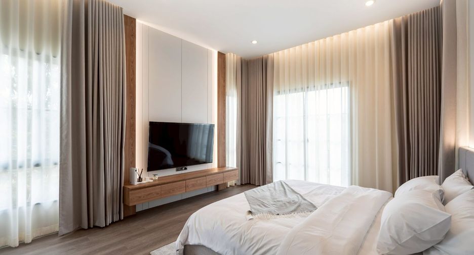 Haus zur Miete mit 4 Zimmer in Bang Phli, Samut Prakan
