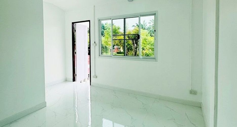 For sale 2 bedrooms townhouse in Don Mueang, Bangkok