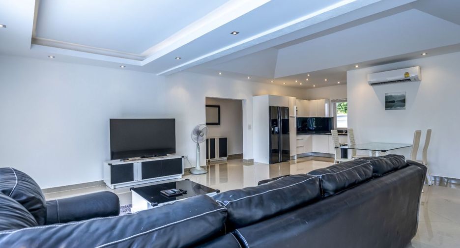 For rent 3 bedrooms villa in Bang Lamung, Chonburi