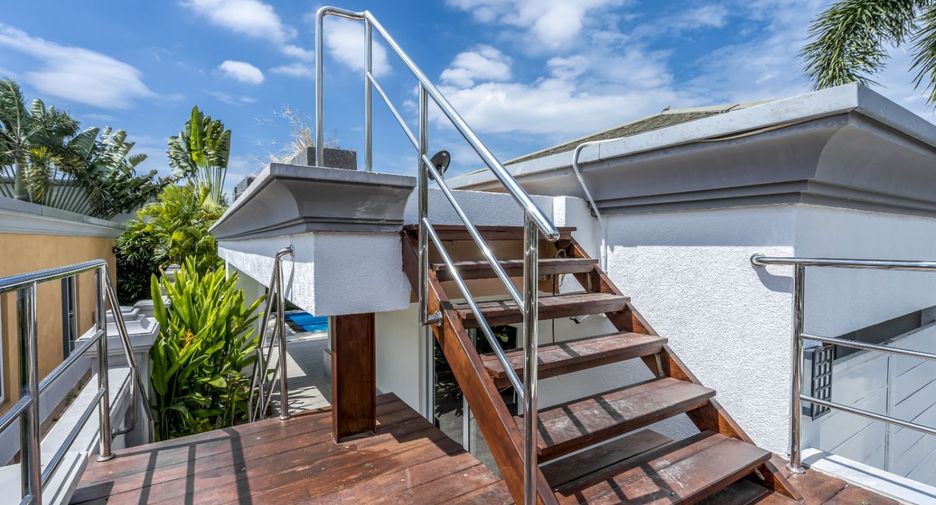 For rent 3 bedrooms villa in Bang Lamung, Chonburi