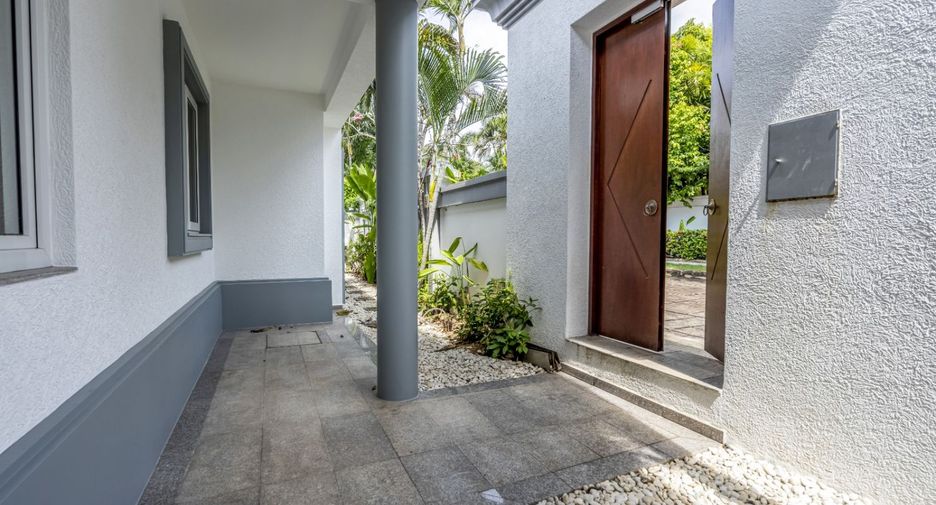 For rent 3 bedrooms villa in Bang Lamung, Chonburi