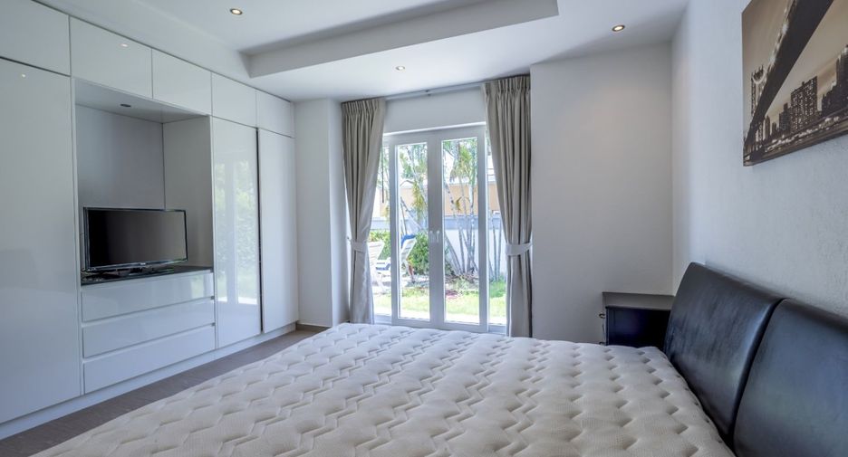 For rent 3 bedrooms villa in Bang Lamung, Chonburi