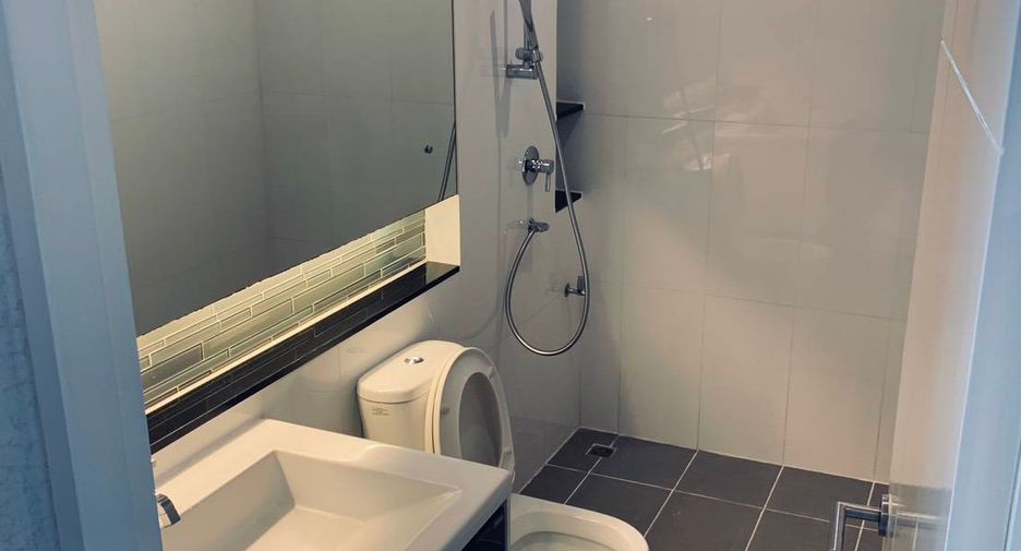 Haus zur Miete mit 4 Zimmer in Bang Kapi, Bangkok