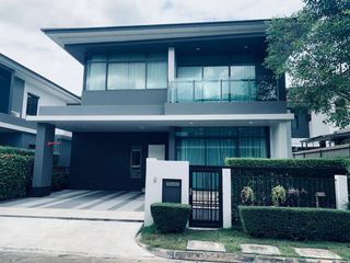 ให้เช่า 4 ห้องนอน บ้านเดี่ยว ใน บางกะปิ, กรุงเทพฯ