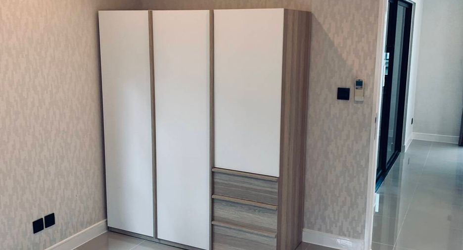 Haus zur Miete mit 4 Zimmer in Bang Kapi, Bangkok