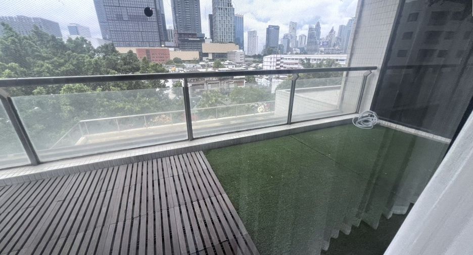 À louer 3 chambres condo à Pathum Wan, Bangkok