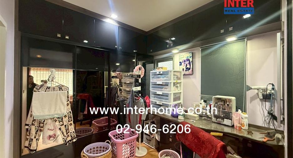 À vendre 4 chambres maison à Lat Krabang, Bangkok
