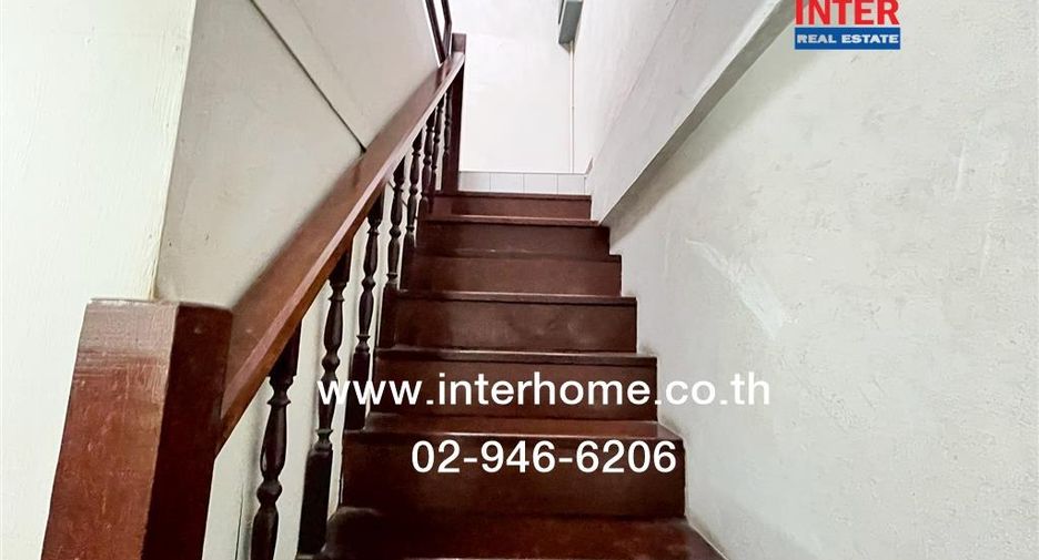 Casa adosada en venta de 2 habitaciones en Phra Khanong, Bangkok