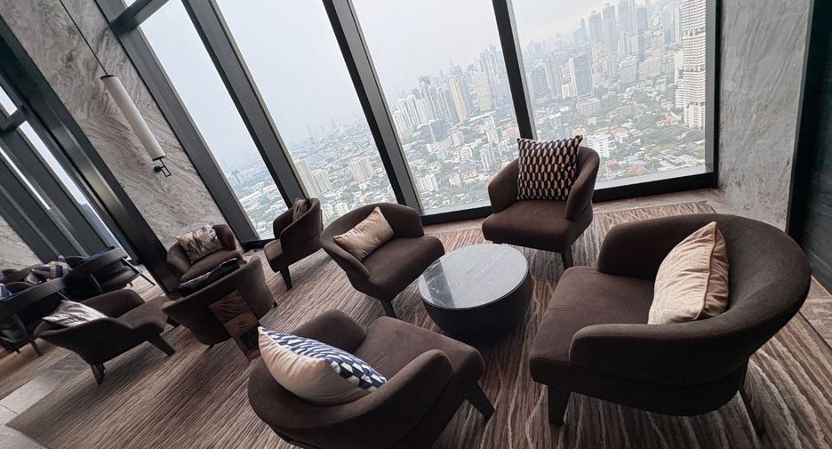 For sale 1 bed condo in Khlong Toei, Bangkok
