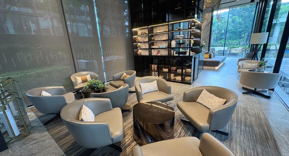 For sale 1 bed condo in Khlong Toei, Bangkok