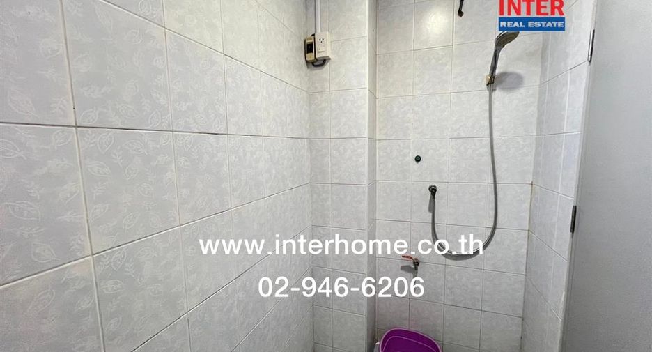 For sale 3 ベッドルーム townhouse in Chom Thong, Bangkok