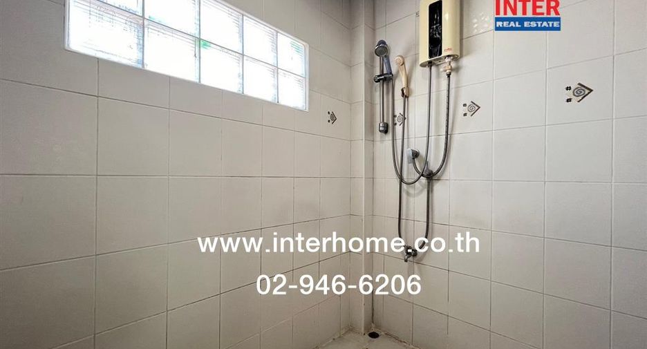 For sale 3 ベッドルーム townhouse in Chom Thong, Bangkok