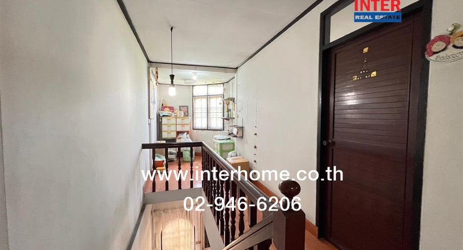 For sale 3 ベッドルーム townhouse in Chom Thong, Bangkok
