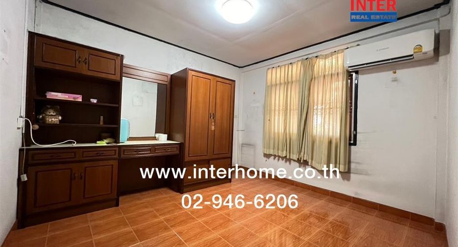For sale 3 ベッドルーム townhouse in Chom Thong, Bangkok