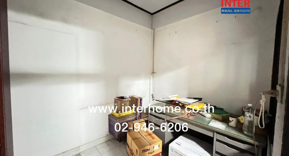 For sale 3 ベッドルーム townhouse in Chom Thong, Bangkok