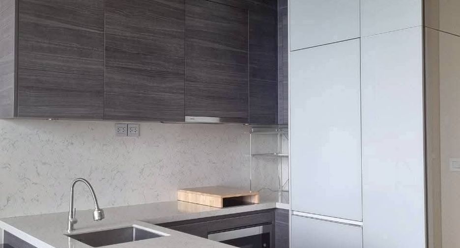 For rent and for sale 1 bed condo in Watthana, Bangkok