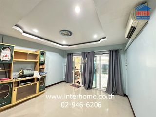 For sale 2 ベッドルーム townhouse in Saphan Sung, Bangkok