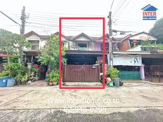For sale 2 ベッドルーム townhouse in Saphan Sung, Bangkok