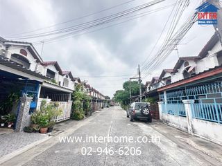For sale 2 ベッドルーム townhouse in Saphan Sung, Bangkok