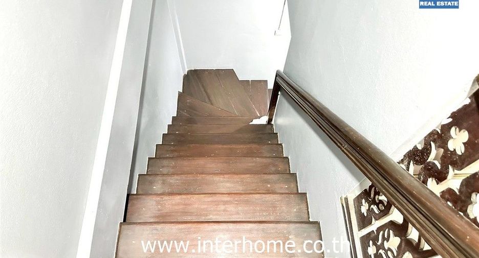 For sale 2 ベッドルーム townhouse in Saphan Sung, Bangkok