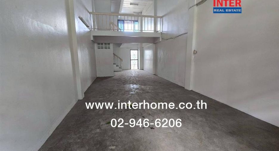 For sale 3 bedrooms retail Space in Min Buri, Bangkok