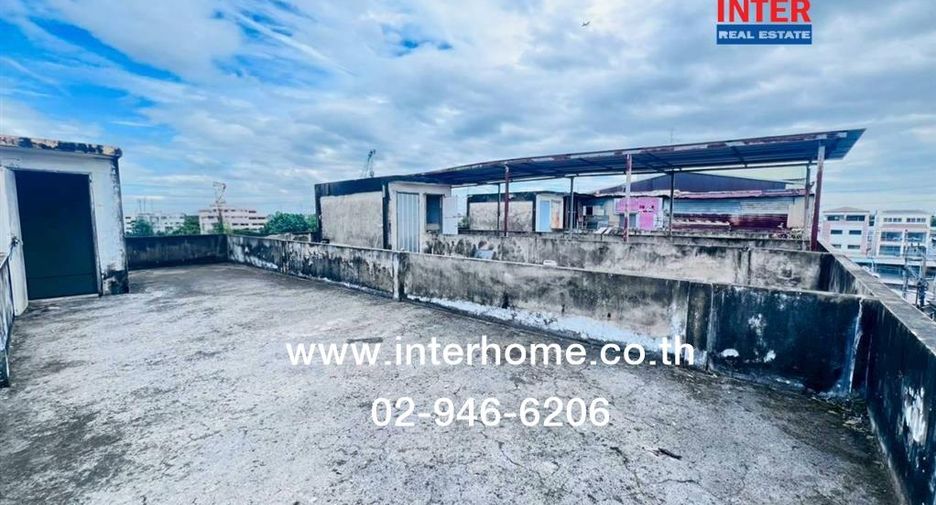 For sale 3 bedrooms retail Space in Min Buri, Bangkok