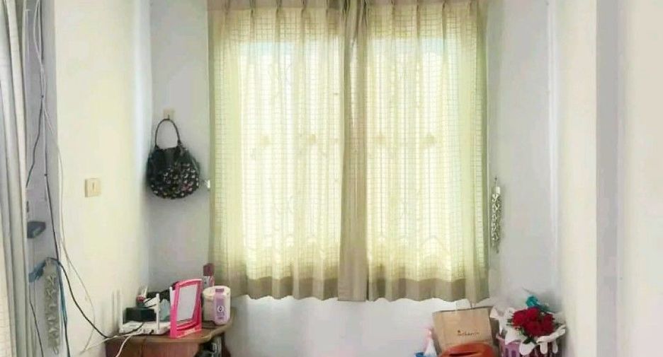 Casa adosada en venta de 2 habitaciones en Mueang Chon Buri, Chonburi